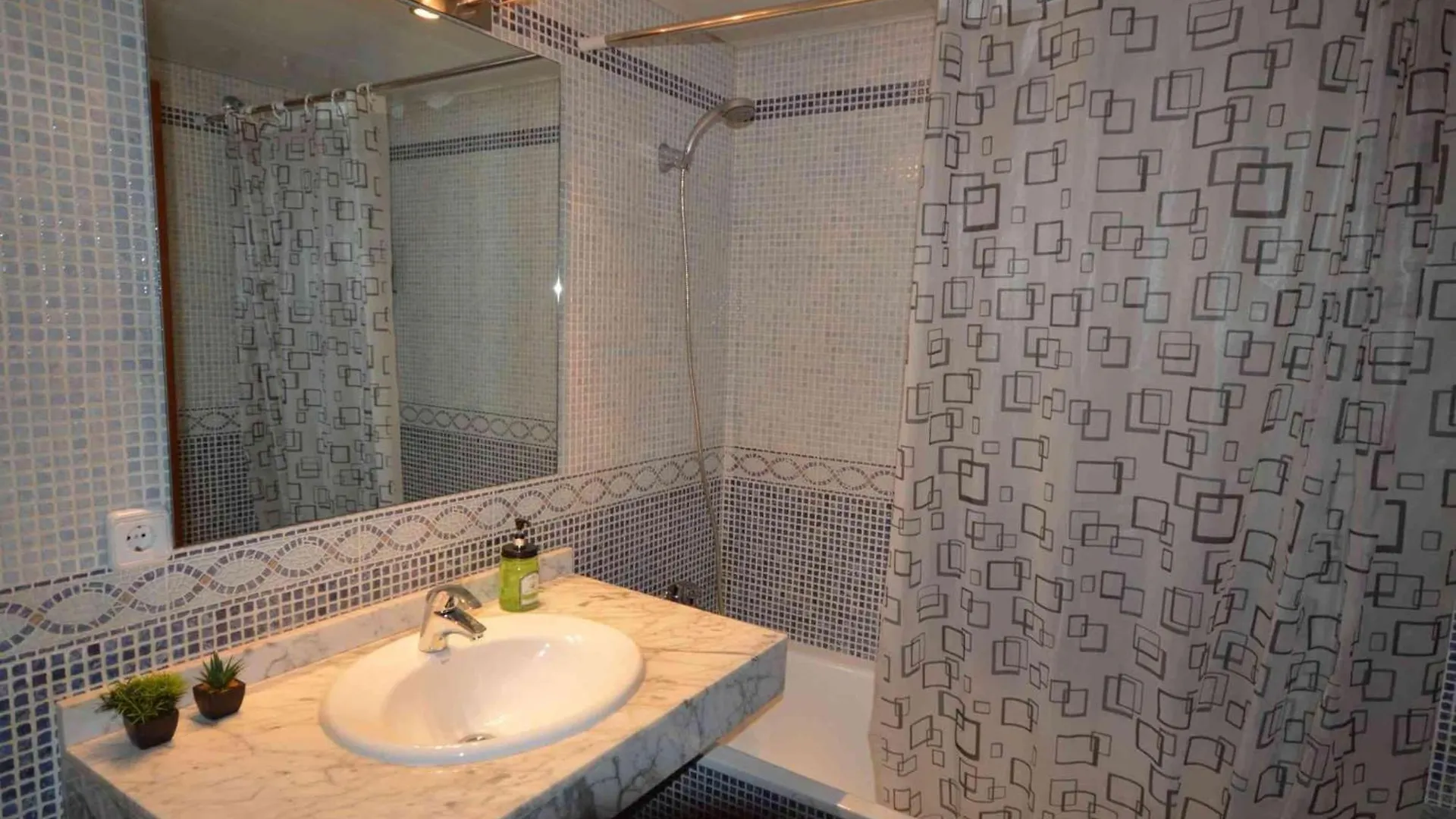 Apto. Centrico En Sant Pere Pescador - Piscina, Jardin, A/C, Terraza Grande, Wifi - Es-89-88 شقة